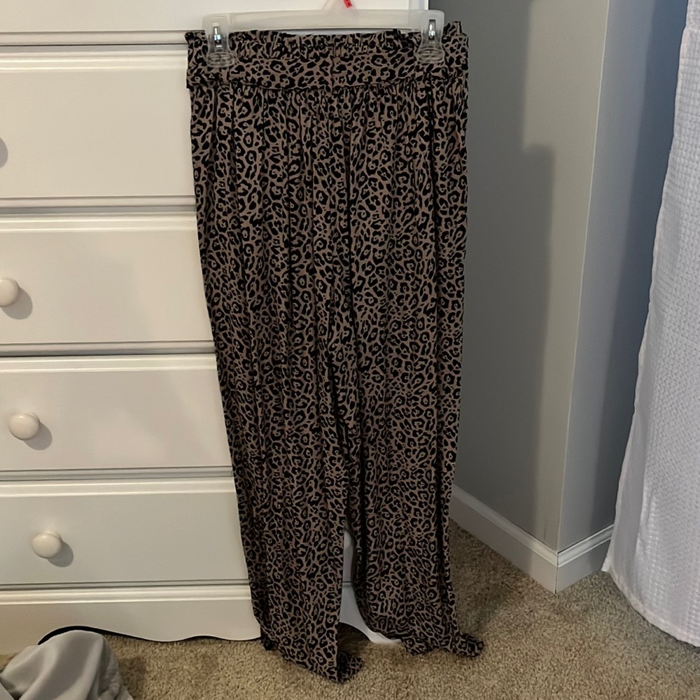 American Eagle Cheetah Pants